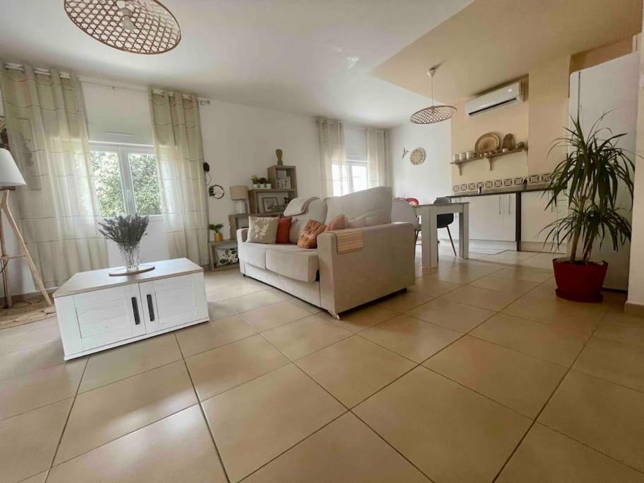 T2 Refait A Neuf Calme Et Agreable Apartment Narbonne Luaran gambar